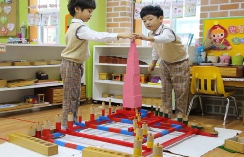 2 kỹ năng dạy trẻ thông minh theo phương pháp Montessori bạn nên biết